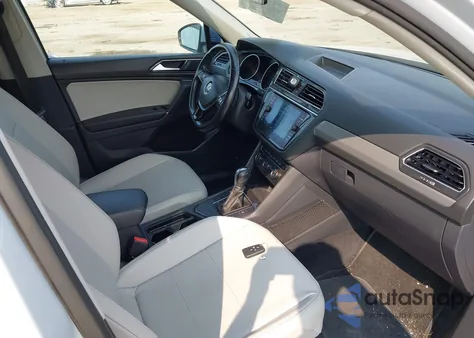 2018 Volkswagen Tiguan 2.0T Se/2.0T Sel from USA, damaged, VIN 3VV3B7AX4JM090815